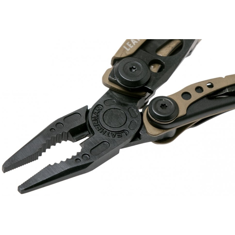 Multi-Tool with combo knife Skeletool, Coyote Tan, Leatherman
