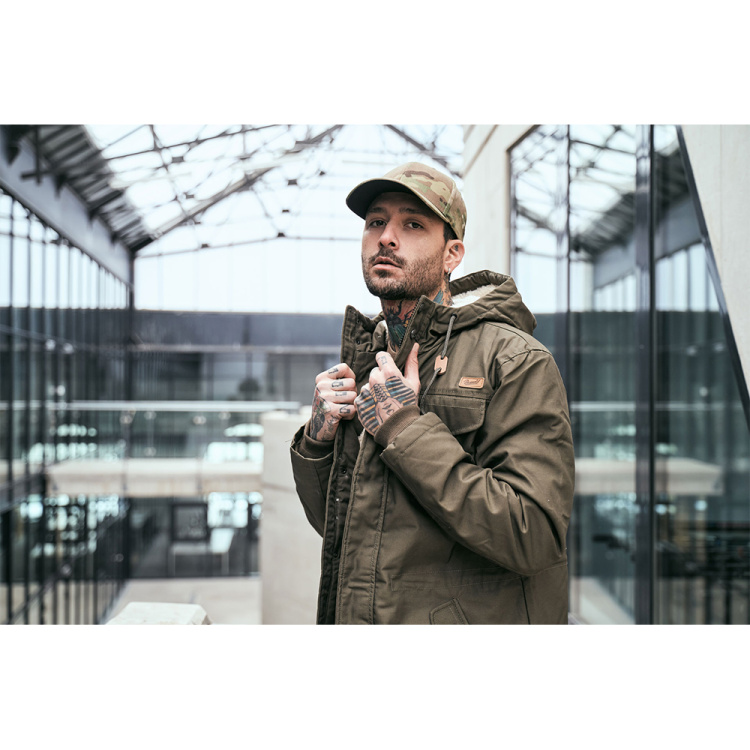 Marsh Lake Parka, Brandit