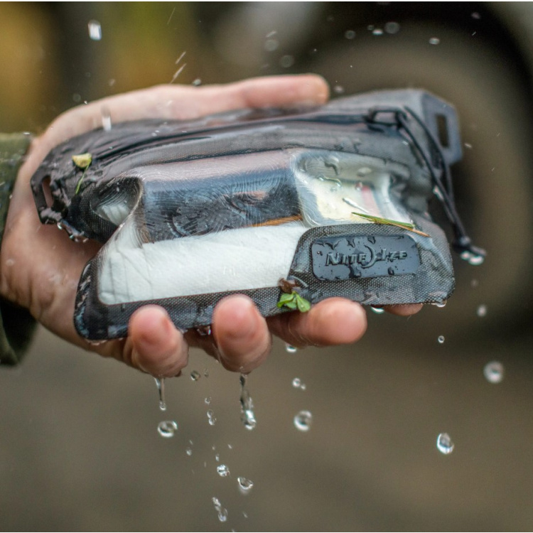 RunOff® Waterproof Wallet, Nite Ize