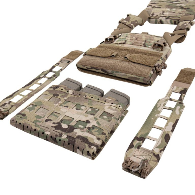 Nízkoprofilový nosič plátů s kapsou na tři puškové zásobníky Warrior LPC V3, Multicam