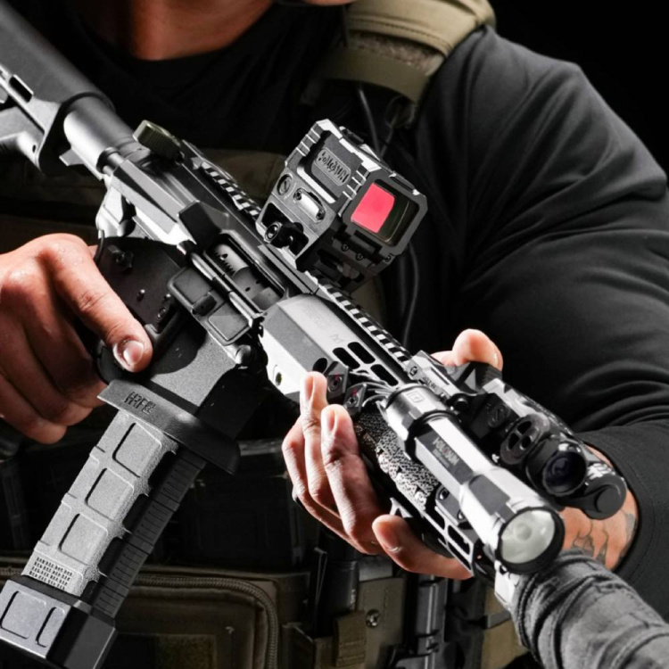 Holosun AEMS EVO Enclosed Red Dot Sight.